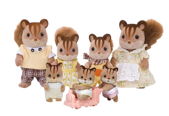 Walnut Squirrel Family