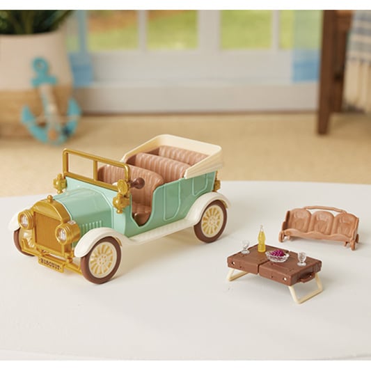 Classic Family Car - 5