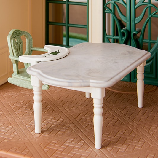 Red Roof Riverside Manor Elegant Dining Room - 10
