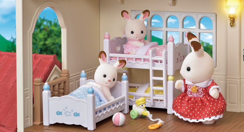 Triple Baby Bunk Beds with 2 baby bunnies and their mom